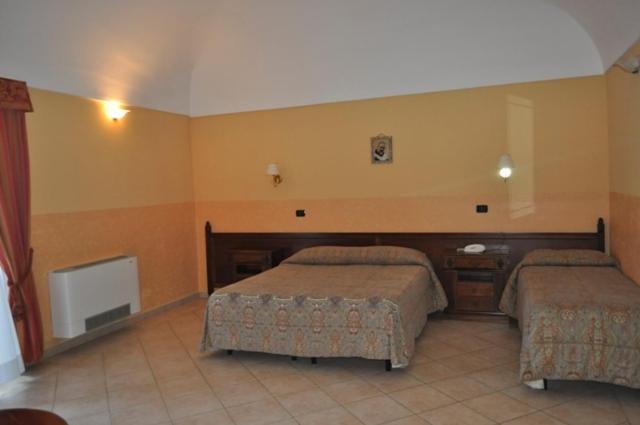 Tenuta Santa Lucia Ξενοδοχείο Σαν Τζιοβάνι Ροτόντο Δωμάτιο φωτογραφία
