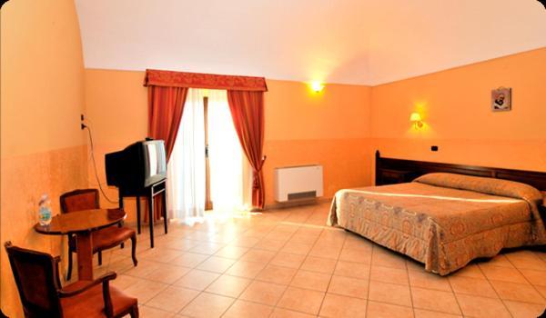 Tenuta Santa Lucia Ξενοδοχείο Σαν Τζιοβάνι Ροτόντο Εξωτερικό φωτογραφία